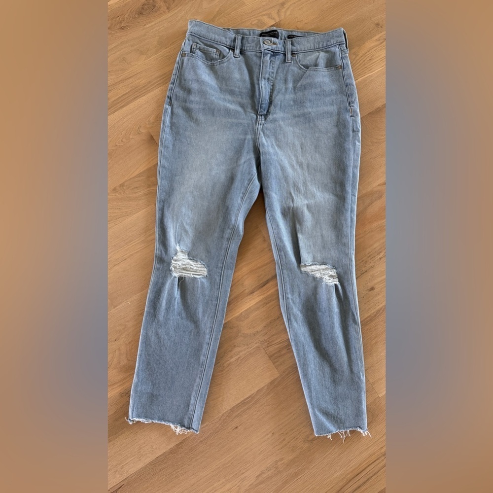 Banana Republic ultra high rise slim fit distressed light wash denim 31 short